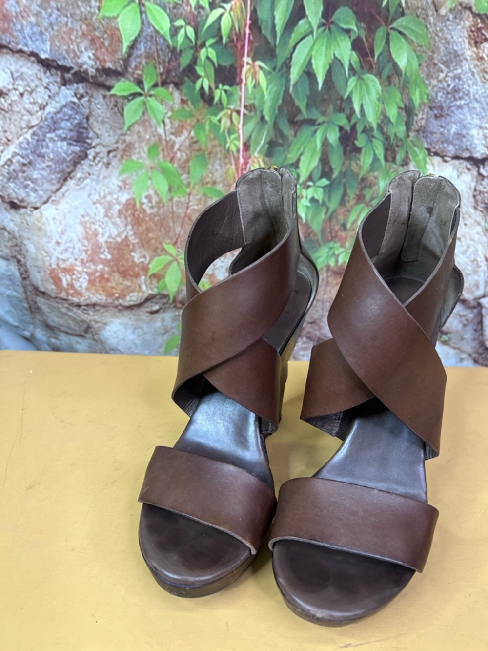 DIANE VON FURSTENBERG Crossover Strap Wooden Heel Wedge Sandals, 8M - Picture 4 of 14